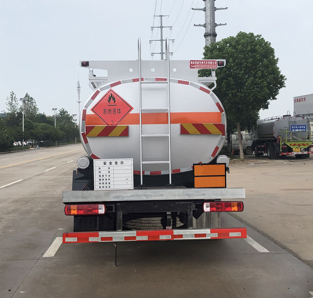 專威牌HTW5185GYYC6C運(yùn)油車公告圖片
