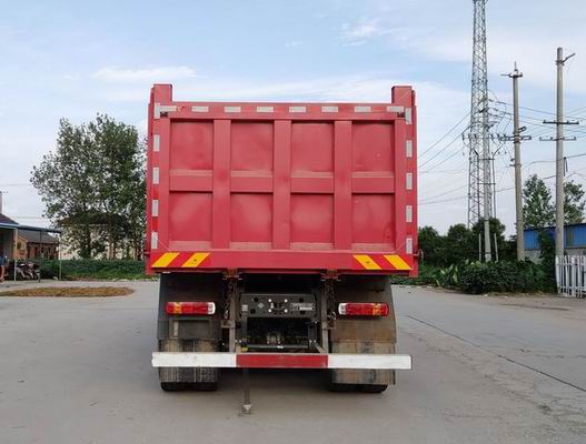 ZZ3257V464GF1L 豪沃牌354马力后双桥,后八轮LNG6.8米国六自卸汽车图片
