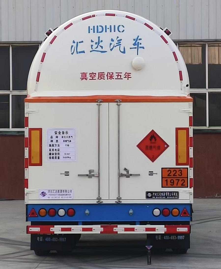 低温液体运输半挂车图片