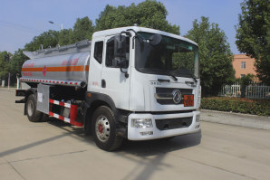 运油车