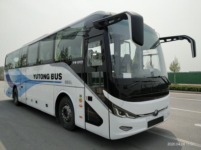 宇通牌11米24-52座纯电动客车(ZK6117BEVY37L)