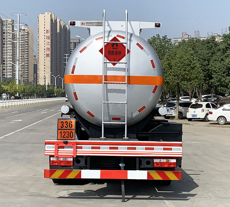 楚飞牌CLQ5180GRY6E易燃液体罐式运输车公告图片
