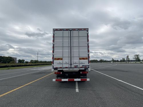 解放牌CA5180XXYP62K1L5E6Z廂式運(yùn)輸車公告圖片