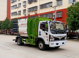 程力威牌CLW5100ZWX6污泥自卸车