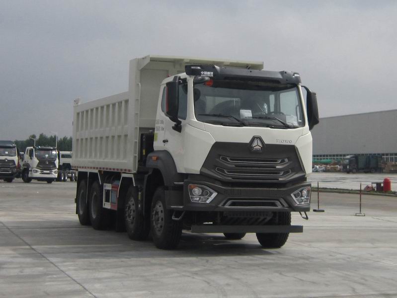 豪沃牌 404马力 自卸汽车(ZZ3317V386JF1)