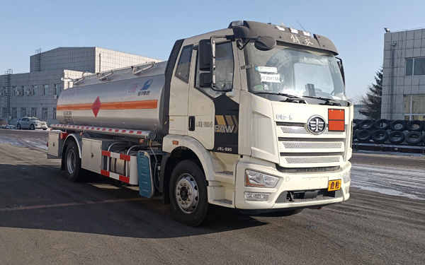 陆平机器牌LPC5180GYYC6运油车