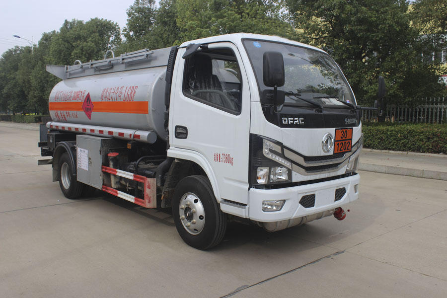 润知星牌SCS5070GJYEQ6加油车