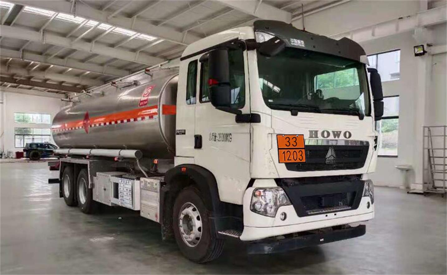 醒狮牌SLS5267GYYZ6运油车