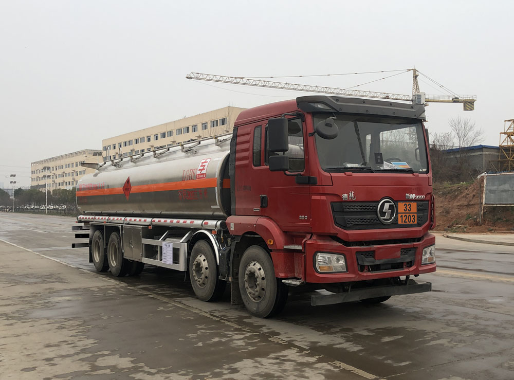 专威牌HTW5320GYYLS6Q铝合金运油车