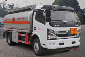 运油车