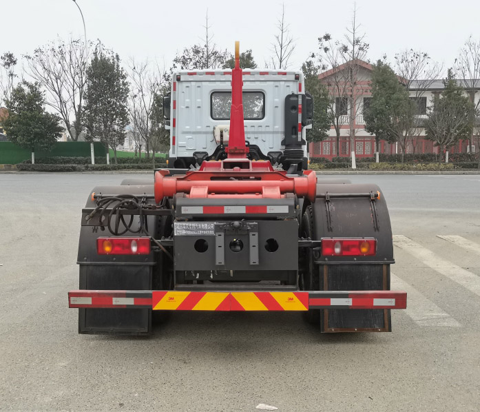 车厢可卸式垃圾车图片