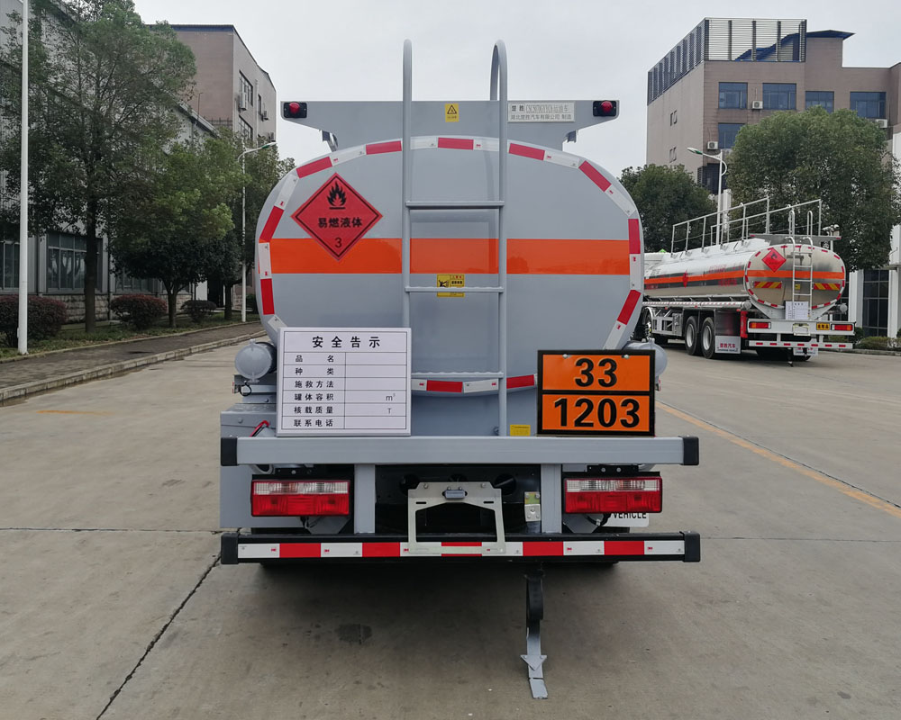 楚胜牌CSC5070GJYC6A加油车公告图片