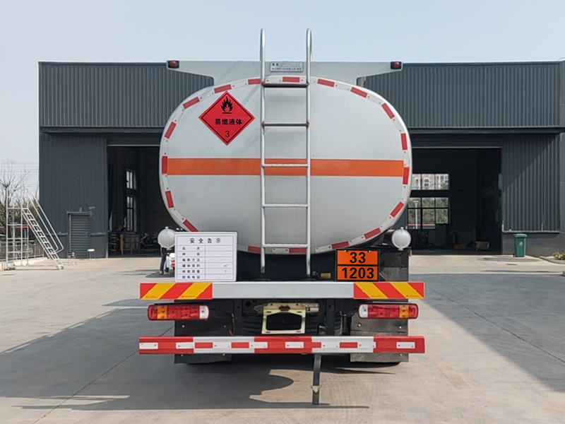楚胜牌CSC5327GYYZ6运油车公告图片