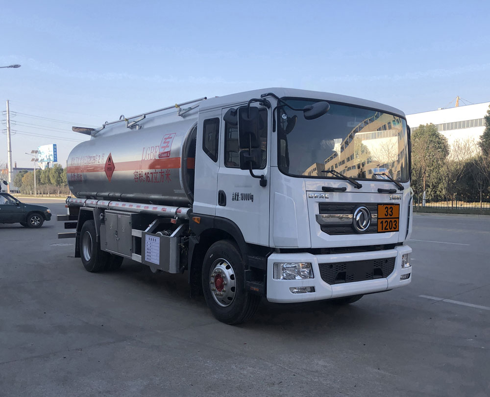 专威牌HTW5185GYYLEQ6铝合金运油车