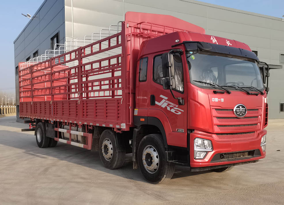 解放牌CA5244CCYP28K1L8T3E6A80仓栅式运输车