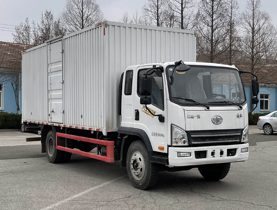 解放牌CA5180XXYP40K62L3E6A85厢式运输车