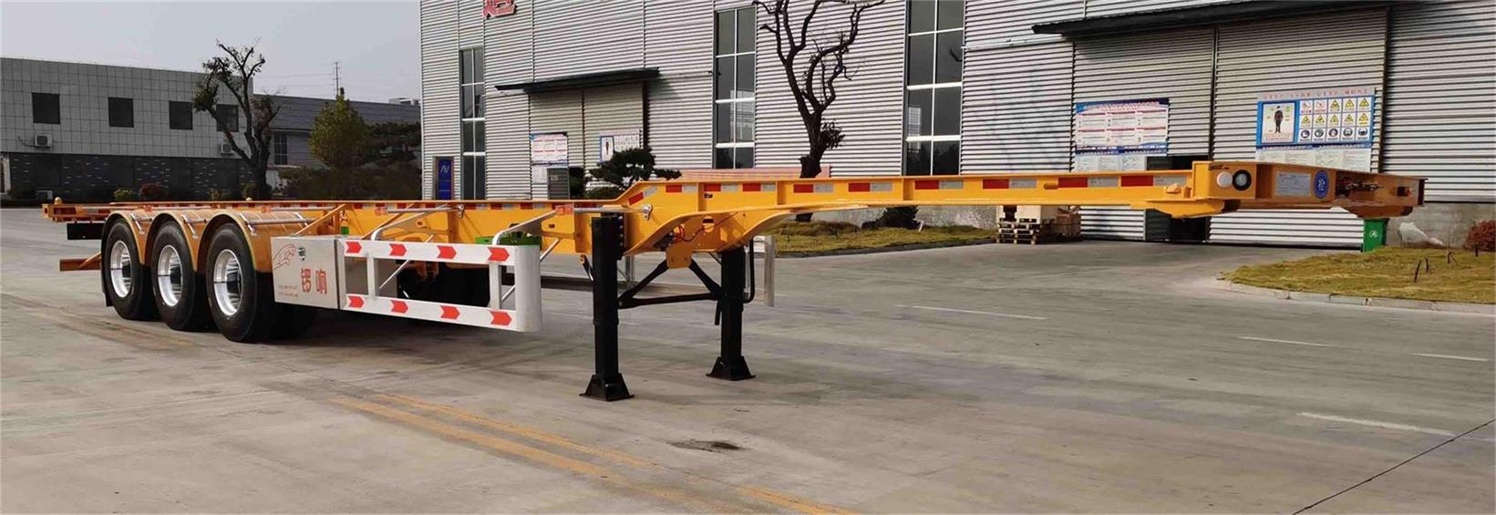 锣响牌14米30.5吨3轴集装箱运输半挂车(LXC9351TJZE)