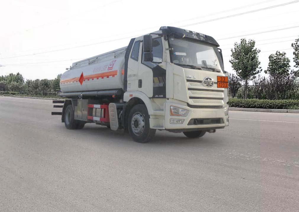 醒狮牌SLS5181GYYC6运油车