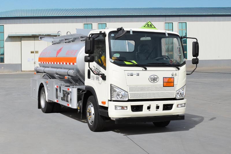 金碧牌PJQ5121GJYC6加油车