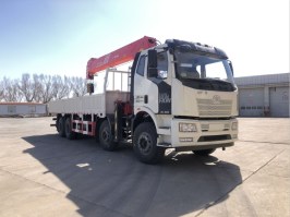 随车起重运输车