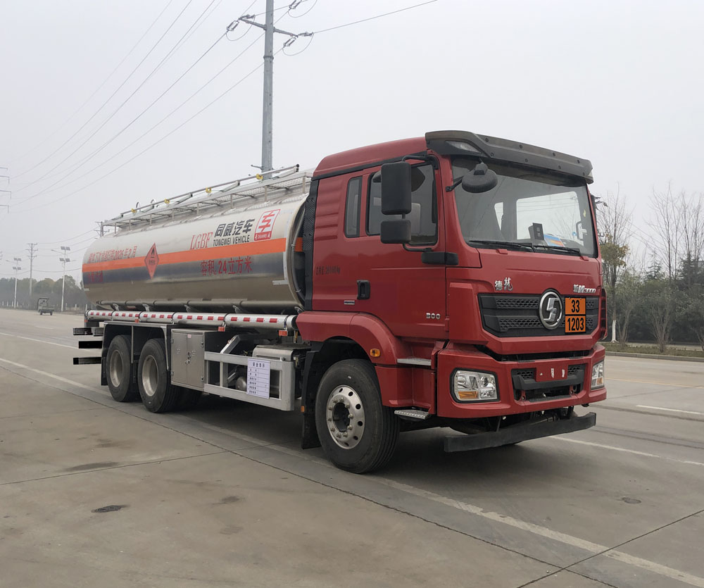 专威牌HTW5269GYYLS6Q铝合金运油车