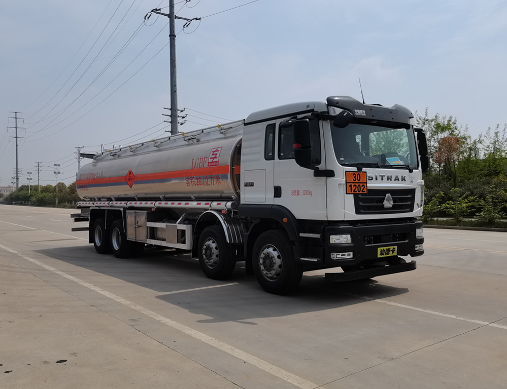 专威牌HTW5326GYYLZZC6铝合金运油车
