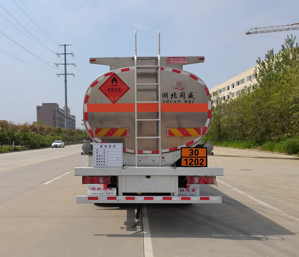 專威牌HTW5326GYYLZZC6鋁合金運油車公告圖片