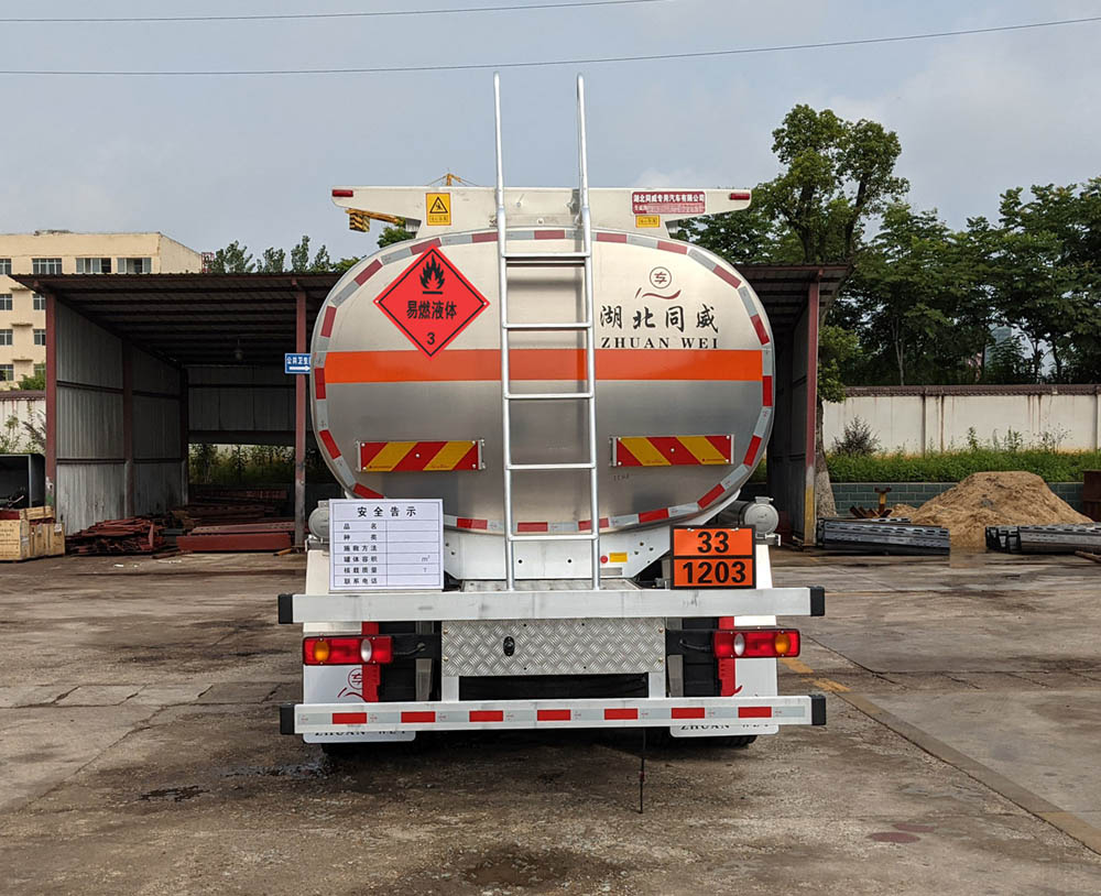 專威牌HTW5261GYYLDQ6鋁合金運(yùn)油車公告圖片