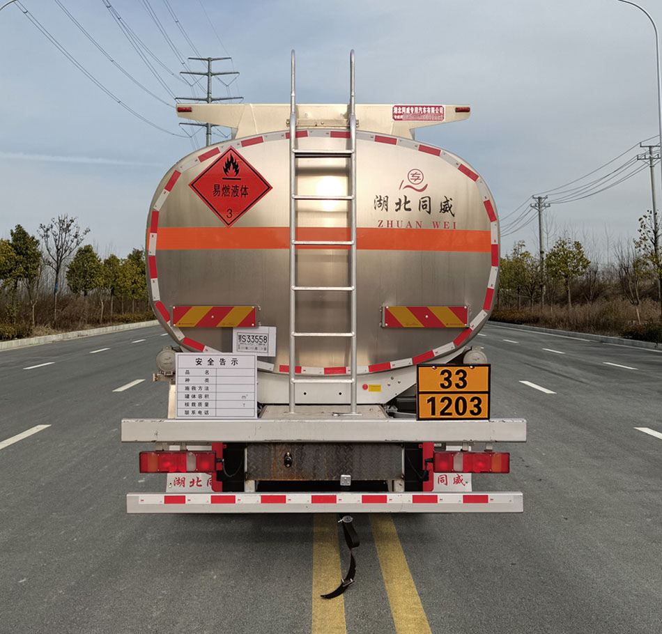 專威牌HTW5266GYYLZZ6Q鋁合金運(yùn)油車公告圖片