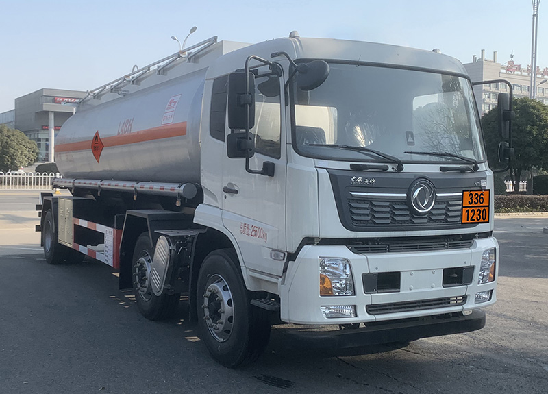 楚飞牌CLQ5261GRY6D易燃液体罐式运输车公告图片