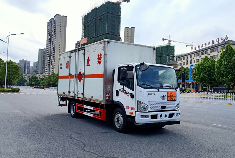 楚飞牌CLQ5120XRQ6CA易燃气体厢式运输车