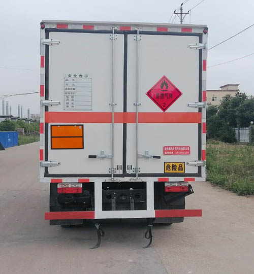 順風智造牌SFZ5070XRQE6易燃氣體廂式運輸車公告圖片