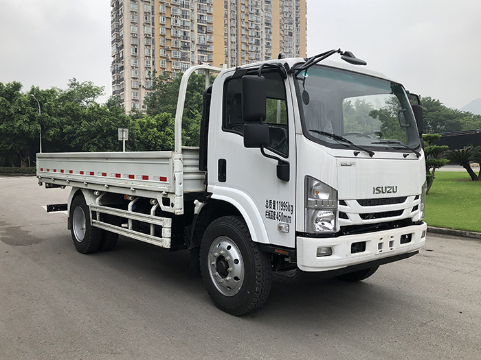 五十铃牌 205马力 载货汽车(QL1120AJJA)