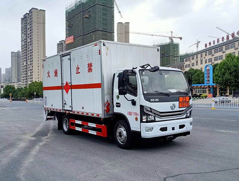 易燃气体厢式运输车图片