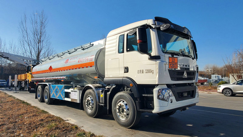 岱阳牌TAG5321GYYT运油车