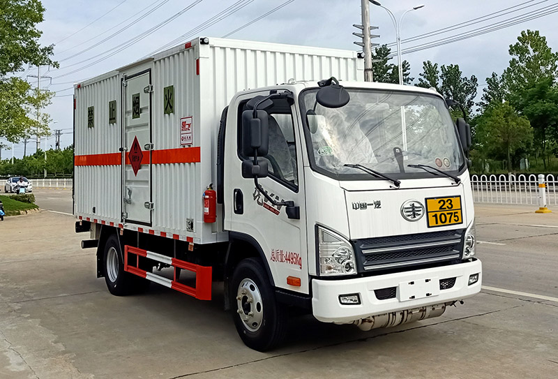 楚飞牌CLQ5070XRQ6CA易燃气体厢式运输车
