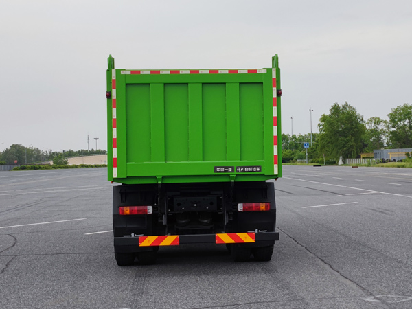 CA3310P66L4T4A1BEV 解放牌490马力前四后八纯电动6.5米换电式纯电动自卸汽车图片