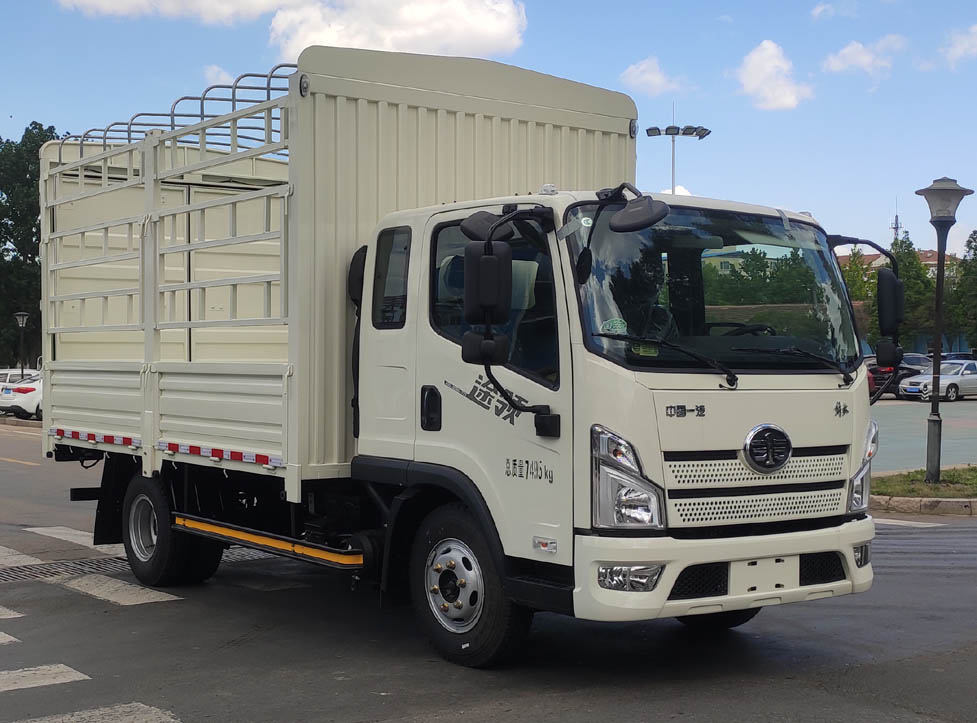 解放牌CA5071CCYP40K56L2E6A84仓栅式运输车