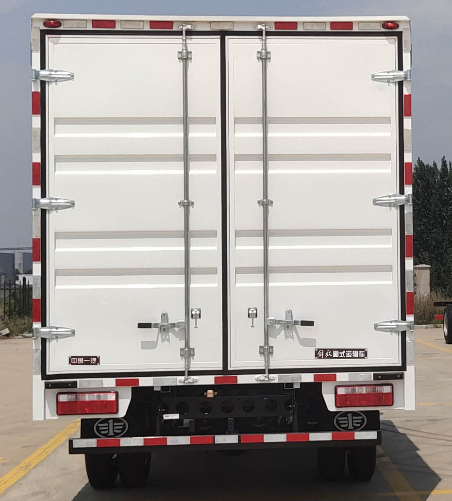 解放牌CA5047XXYP40K42L2E6A84廂式運輸車公告圖片