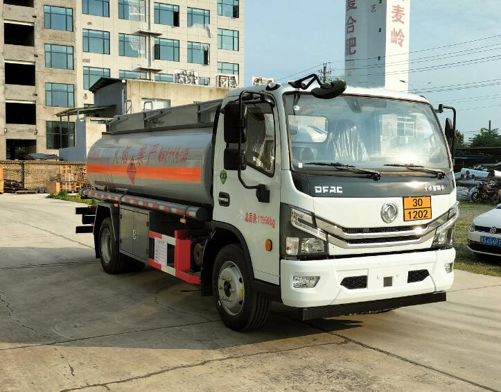 卡特利牌HTT5120GJYD6加油车