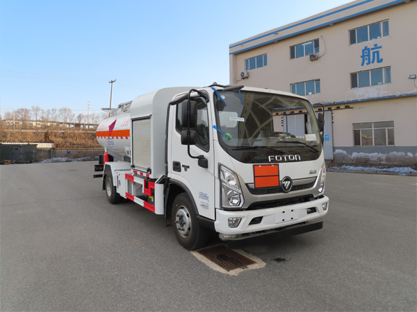 陆平机器牌LPC5100GJYFB6飞机加油车