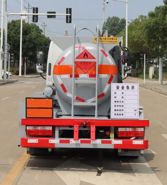 中汽力威牌HLW5041GJYEQ6加油車公告圖片