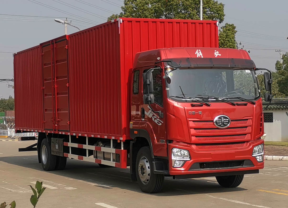 解放牌CA5180XXYP28K2L8E6A80厢式运输车