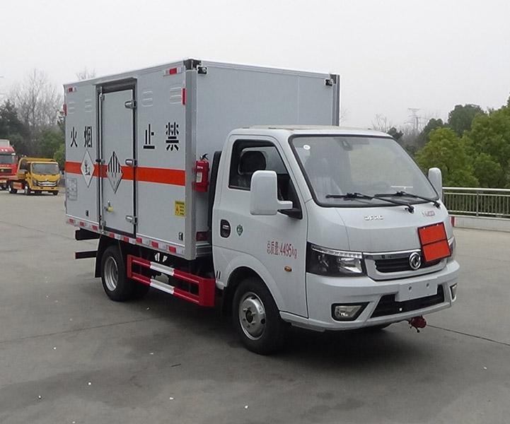 程力牌CL5040XZW6ZX杂项危险物品厢式运输车