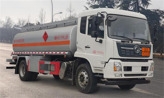 楚韵牌EZW5180GJYD6加油车