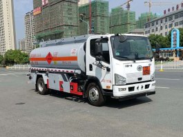 运油车