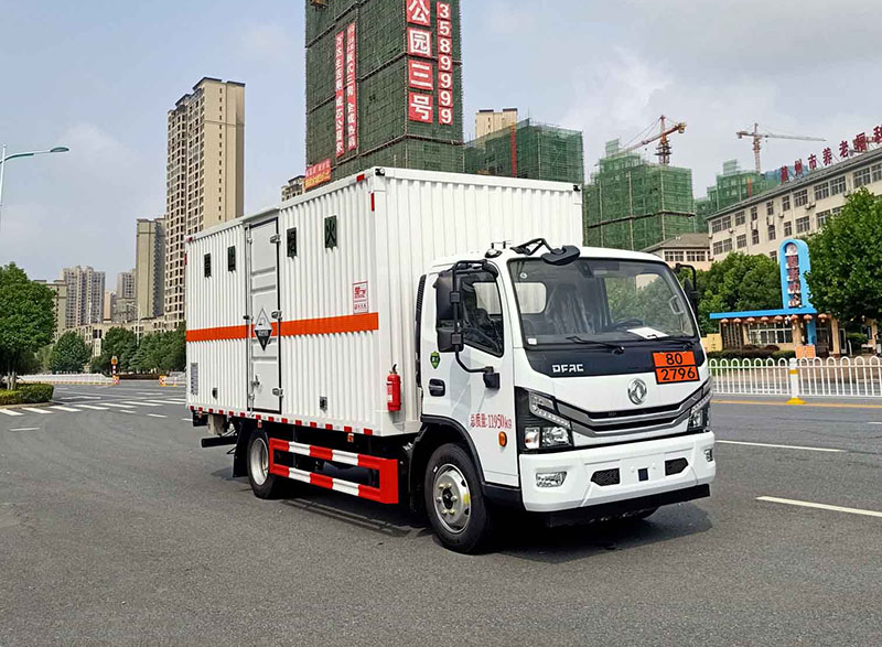 楚飞牌CLQ5122XFW6E腐蚀性物品厢式运输车