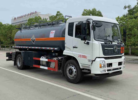 CLQ5180GFW6D腐蚀性物品罐式运输车图片