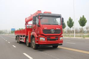 随车起重运输车