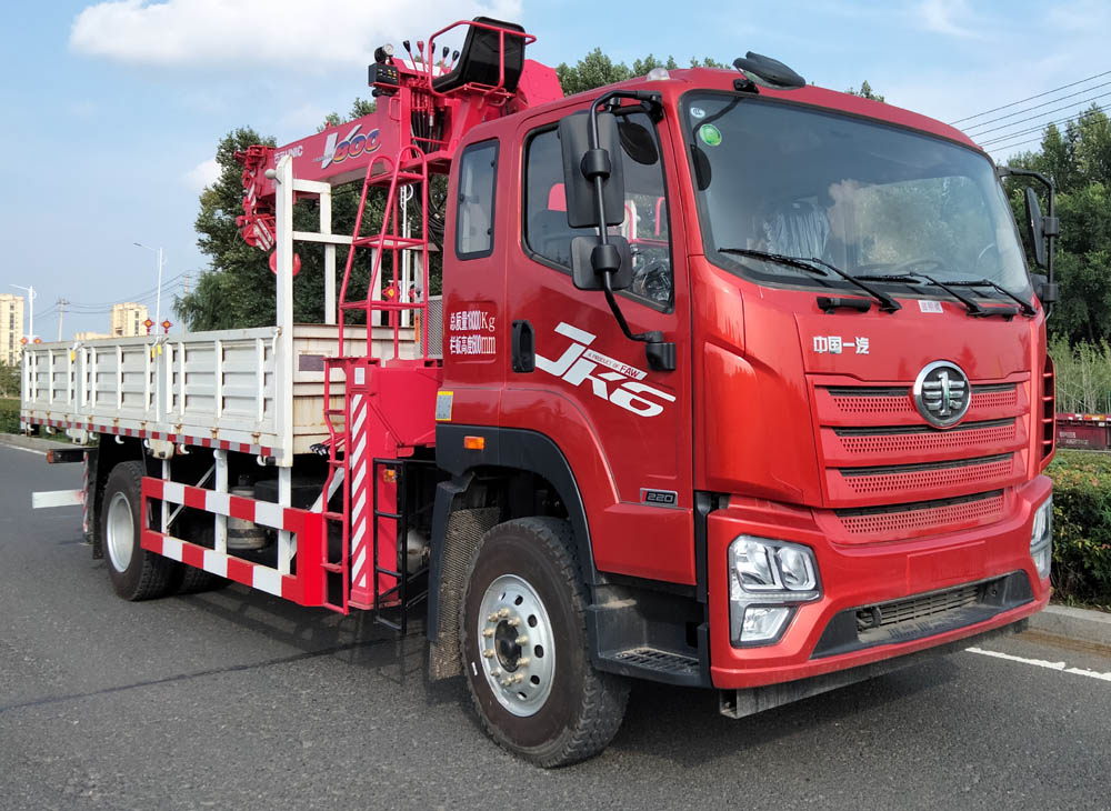 解放牌CA5180JSQP28K1L4E6随车起重运输车